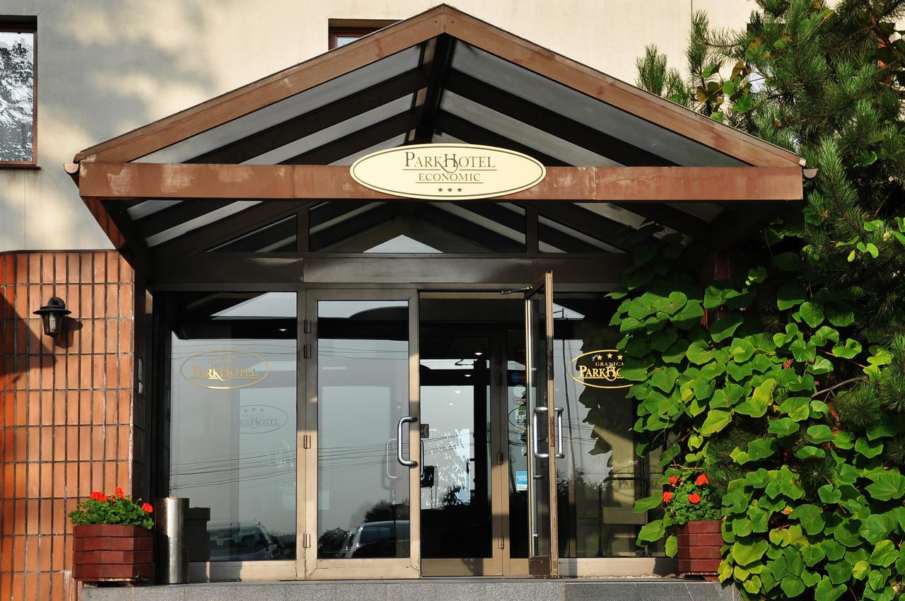 Parkhotel Economic Wielka Wies  Exterior photo